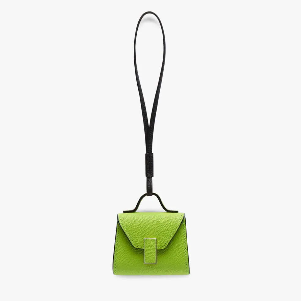 Iside Charm