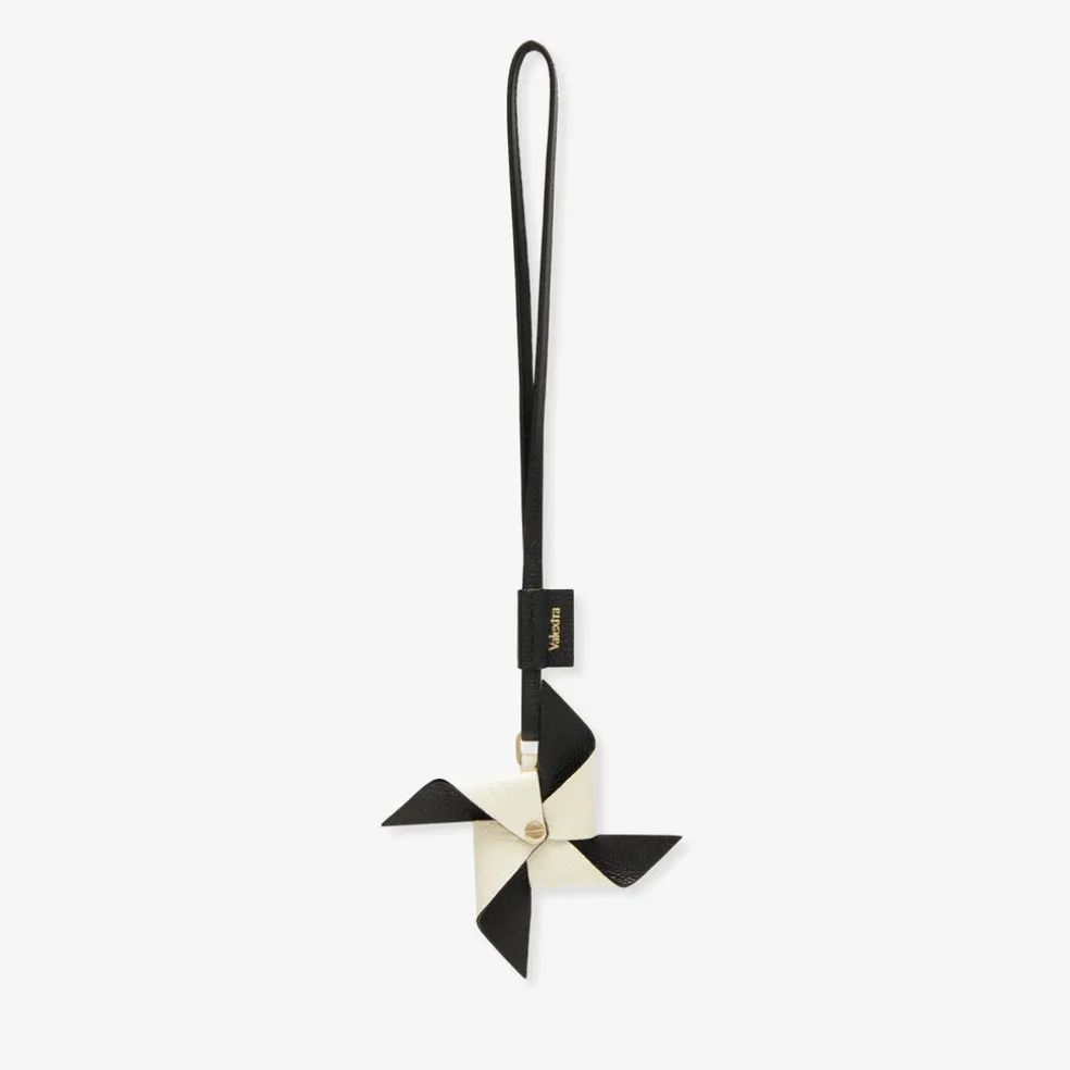 Pinwheel Charm