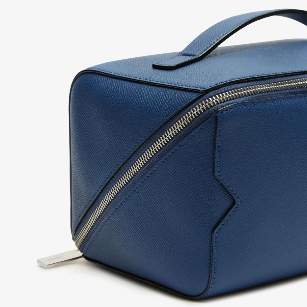 V-line Wash Bag